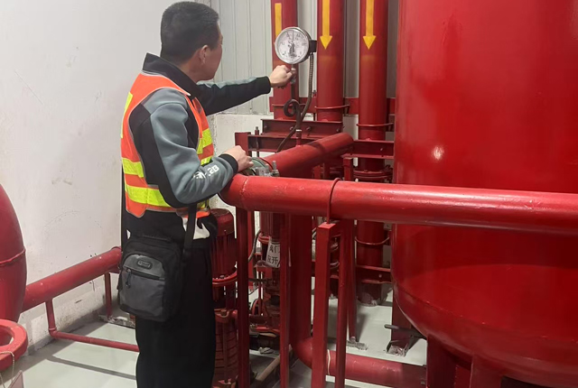 寫字樓消防維?？梢杂晌飿I(yè)公司承擔嗎?寫字樓消防維保的資質(zhì)要求